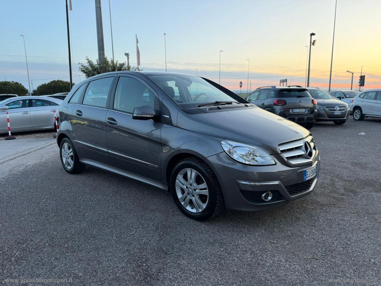 MERCEDES-BENZ B 180 BlueEFFICIENCY Executive