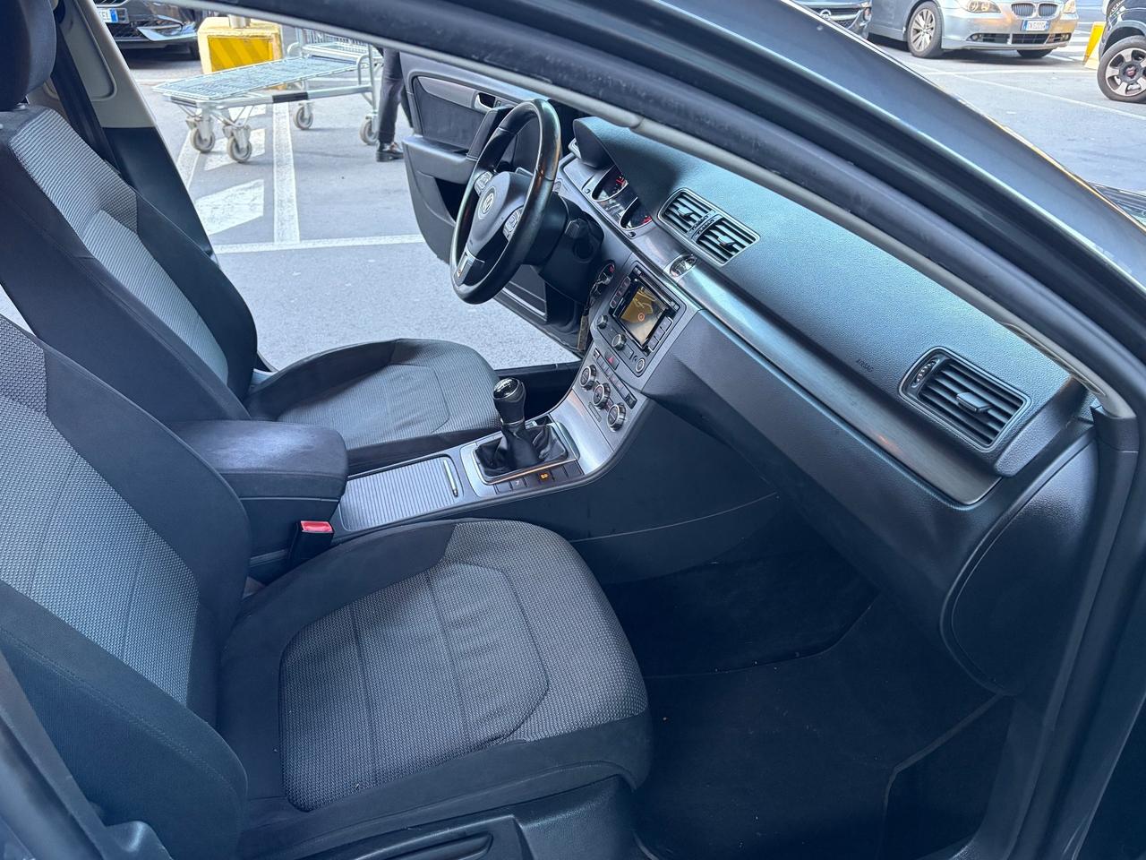 Volkswagen Passat 2.0 TDI Highline 2013 Full