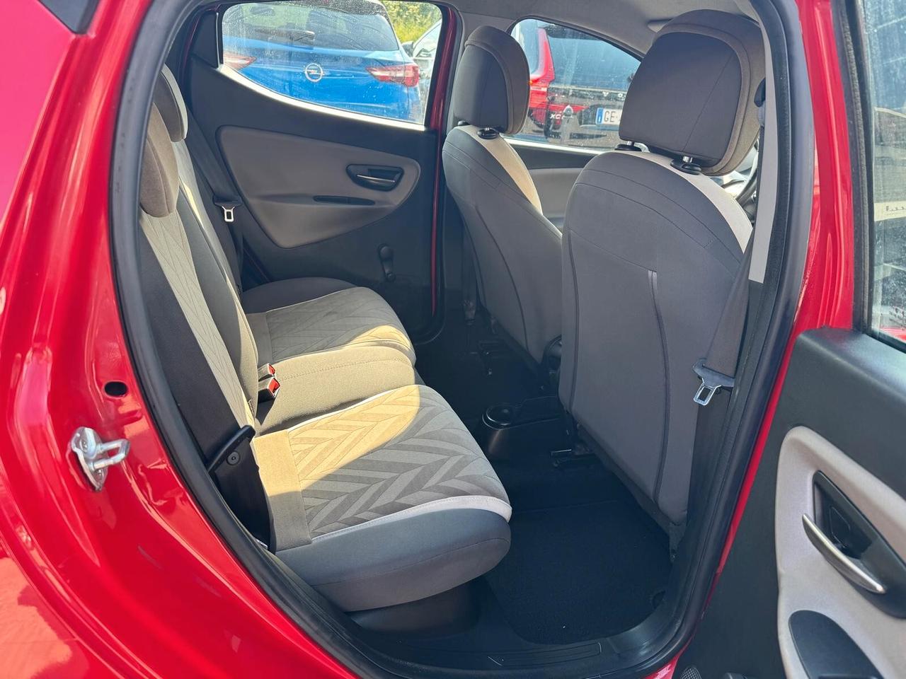 Lancia Ypsilon 1.2 69 CV 5 porte GPL Ecochic Silver