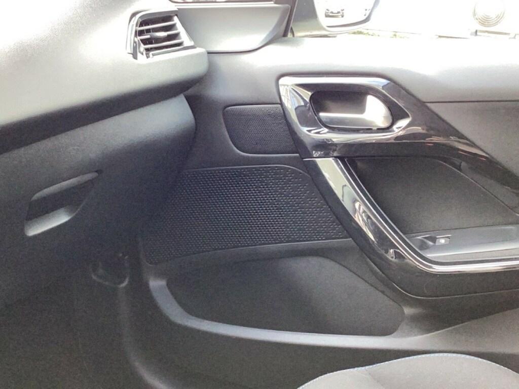 Peugeot 208 5 Porte 1.2 PureTech Signature