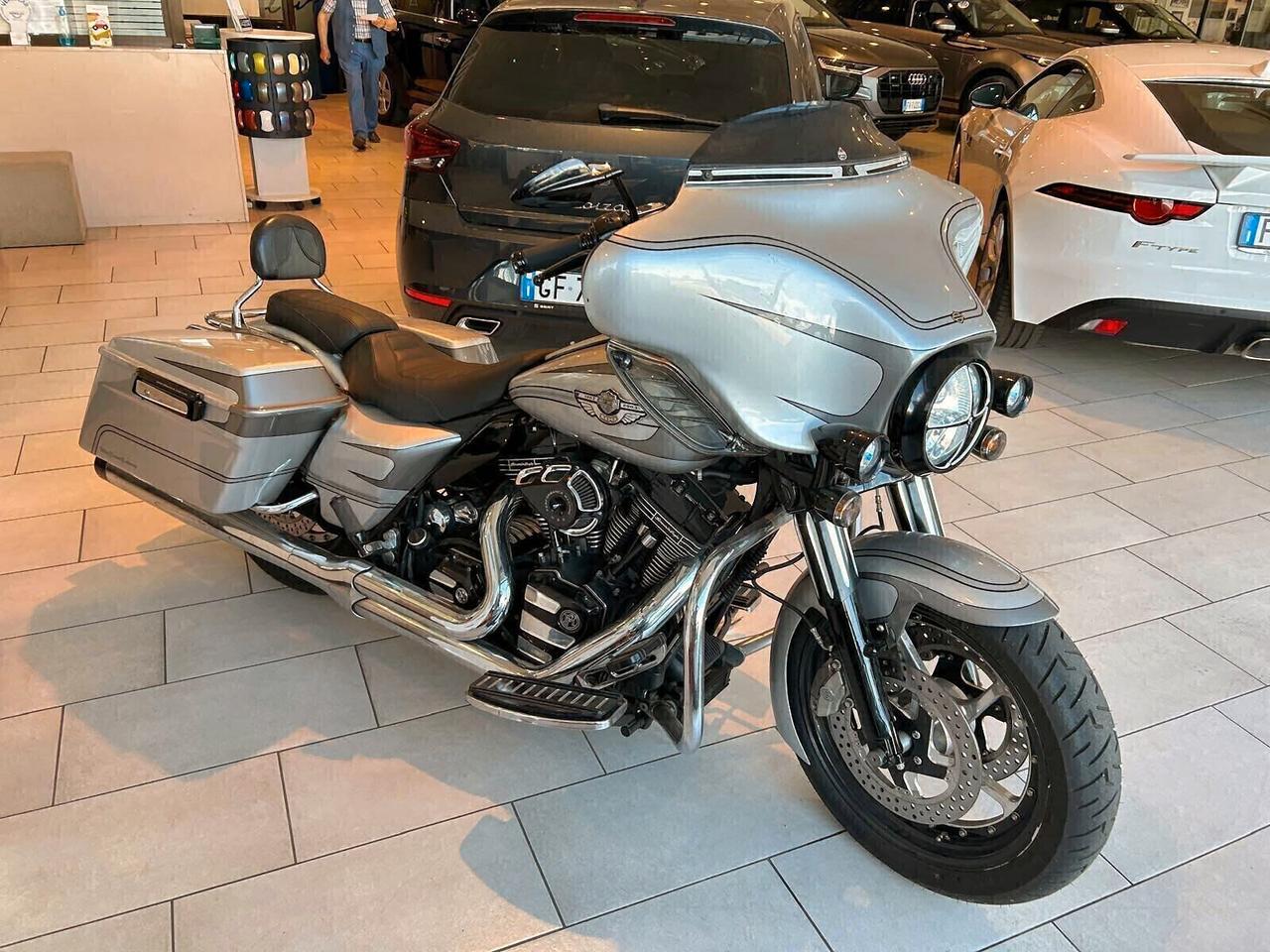 Harley-davidson FLHTCU Ultra Classic Electra Glide 1450 Centenario STAGE 3