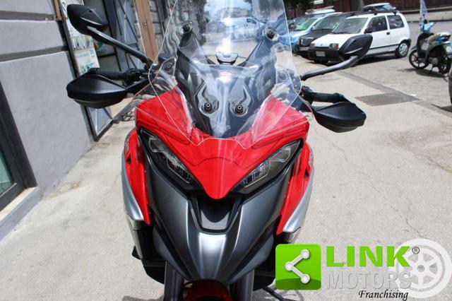 DUCATI Multistrada V4 S .