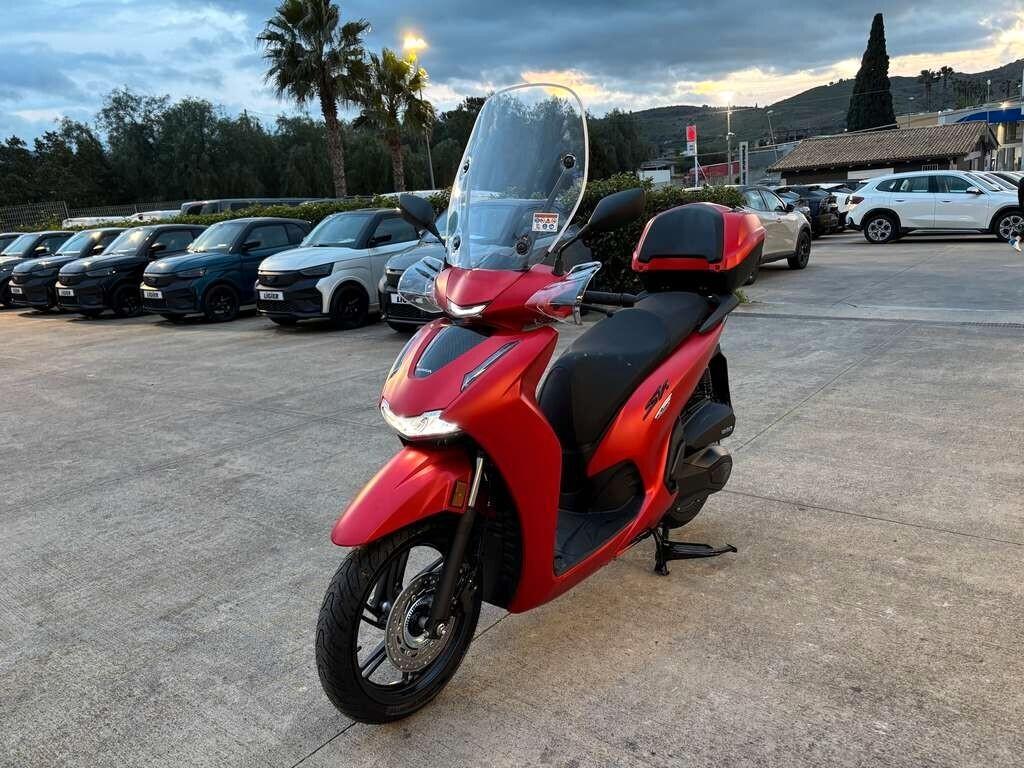 Honda SH 350 Nuovo pronto consegna Tuo a solo 65 Euro al mese