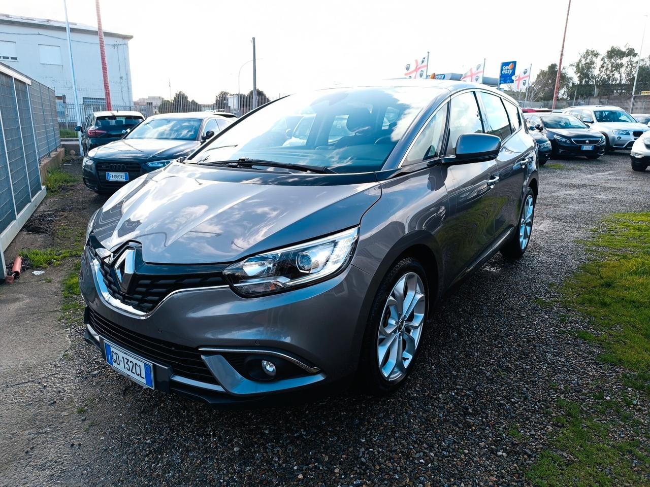 Renault Grand Scenic Blue dCi 120 CV Sport Edition2