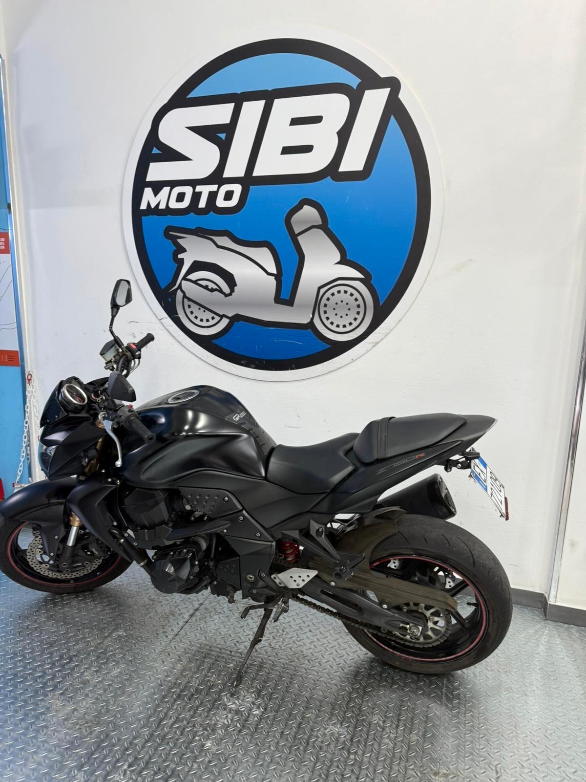 KAWASAKY 750 BLACK ADITION
