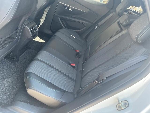 PEUGEOT 3008 1,5 DIESEL 2022