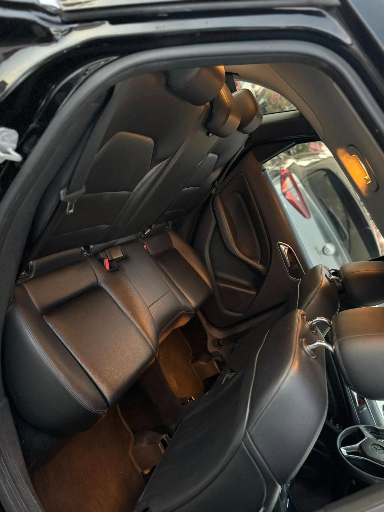 MERCEDES B180d SPORT