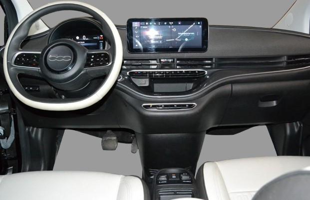 FIAT new 500e - LA PRIMA BY BOCELLI BERLINA 42 KWH