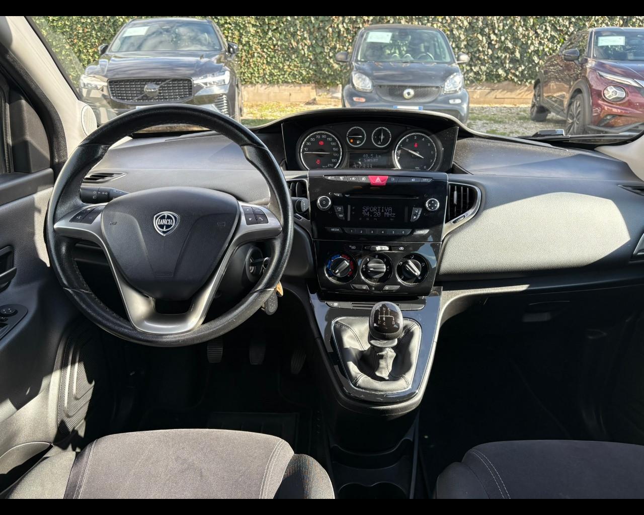LANCIA Ypsilon 3ª serie - Ypsilon 1.2 69 CV 5 porte 30th Anniversary