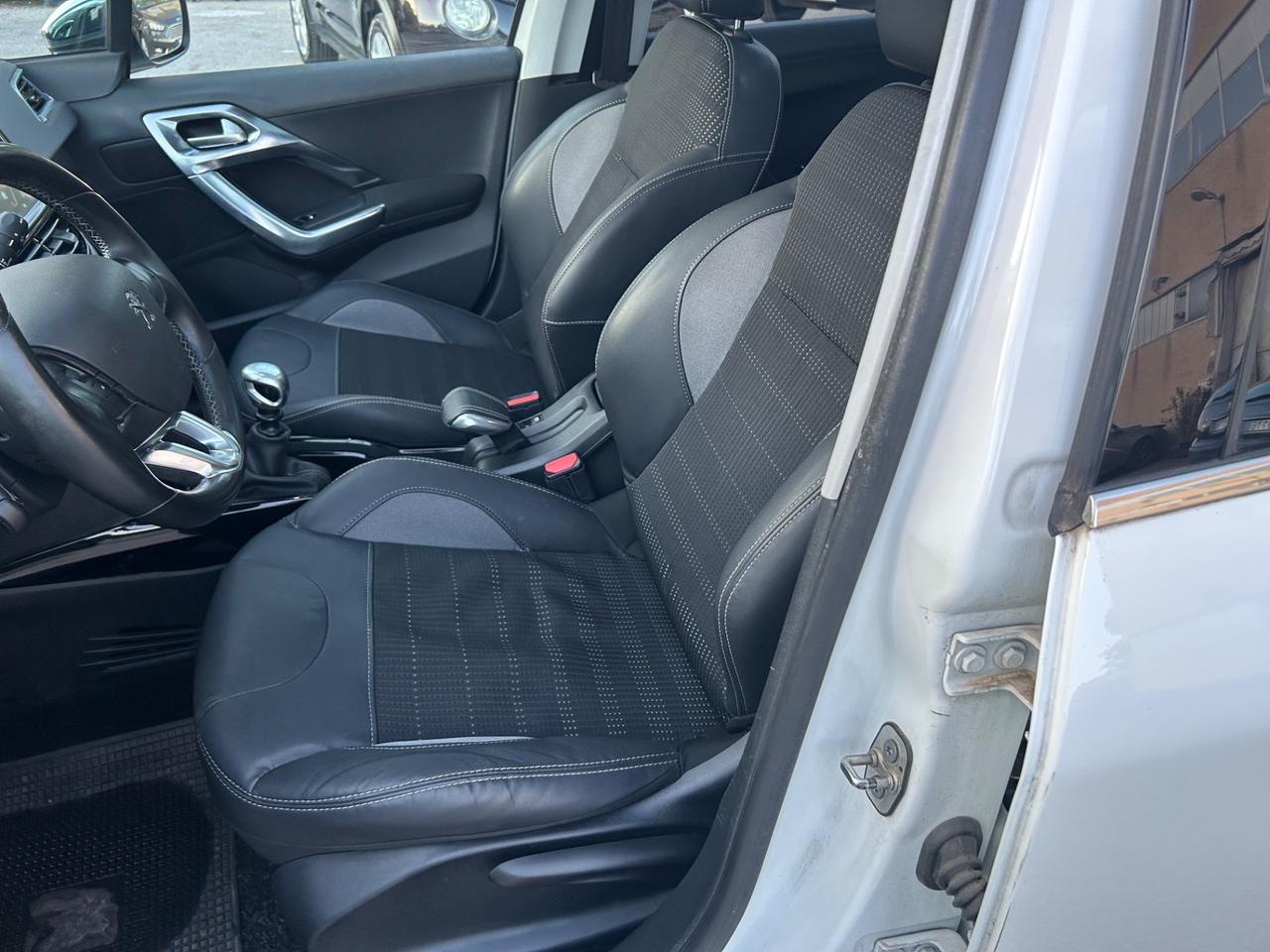 Peugeot 2008 BlueHDi 120 S&S Black Matt