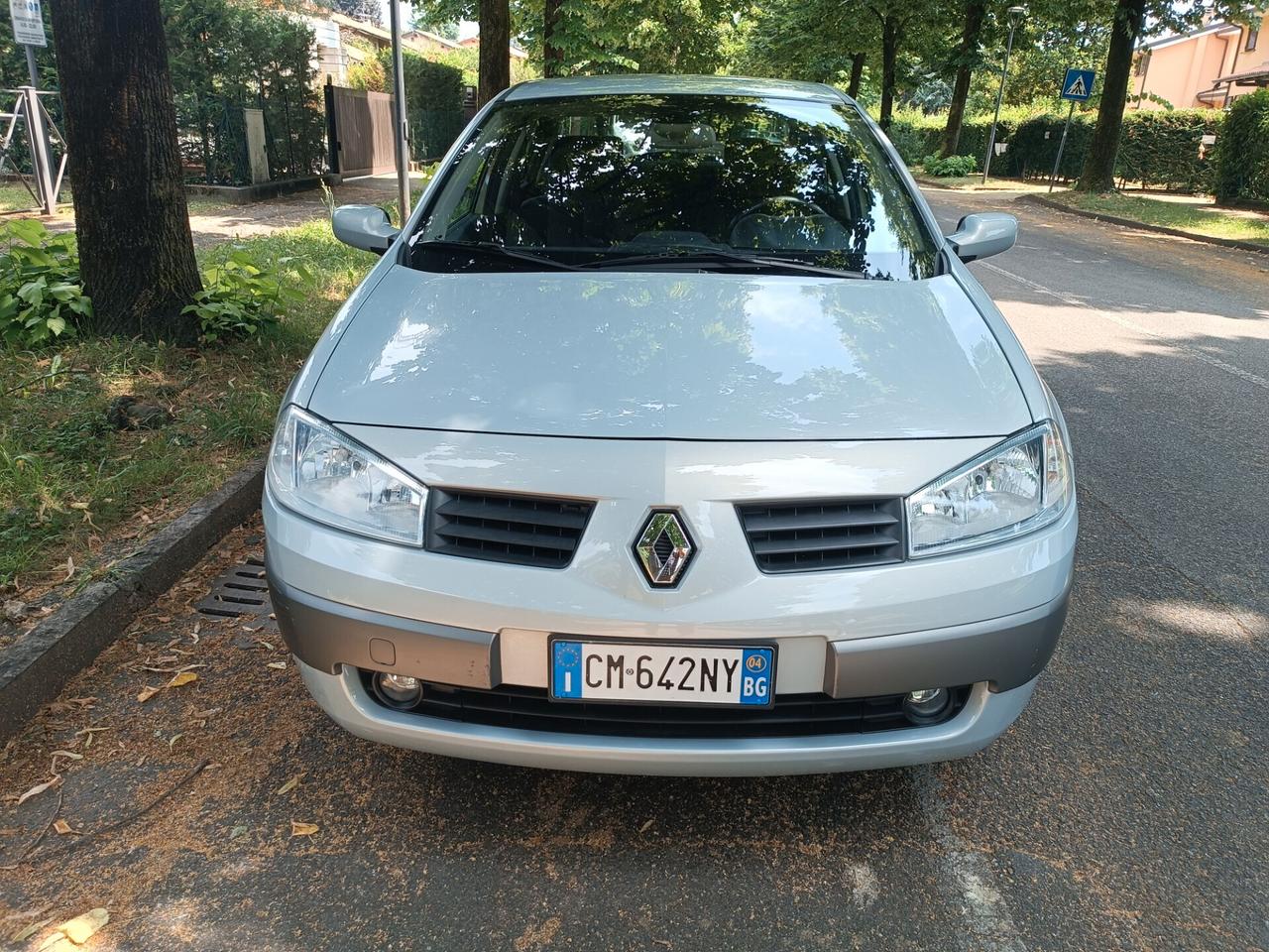Mégane 1.4 16V BENZINA 5 porte ----KM 74000----UNIPROP