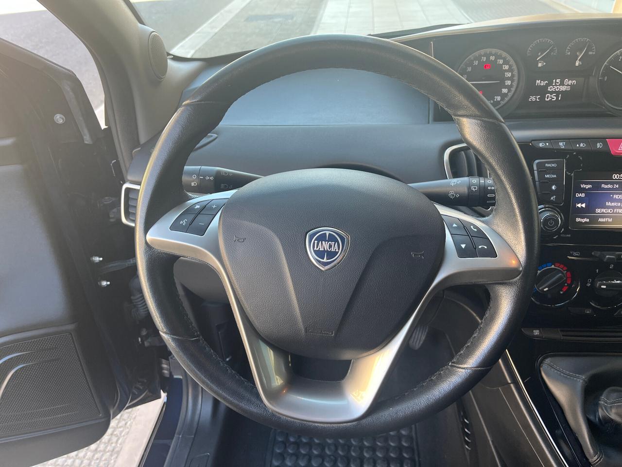 Lancia Ypsilon 1.0 Hybrid Gold 5 Posti