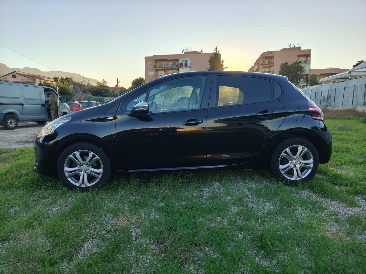 Peugeot 208 1.2 82CV 5 porte Allure