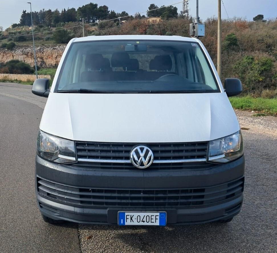 Volkswagen Caravelle 2.0 TDI DSG 9 posti (Iva Esposta)