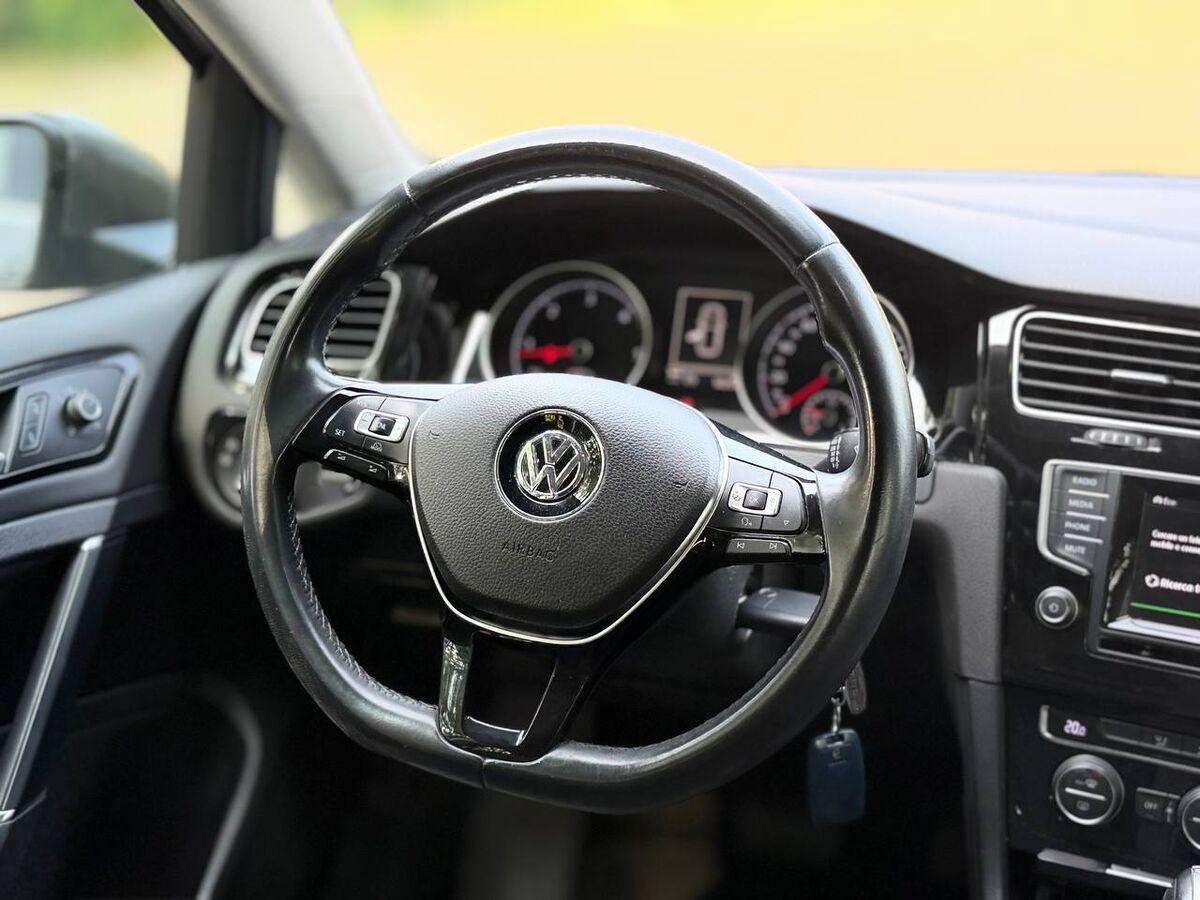 Volkswagen Golf 1.6 tdi Highline 5p dsg