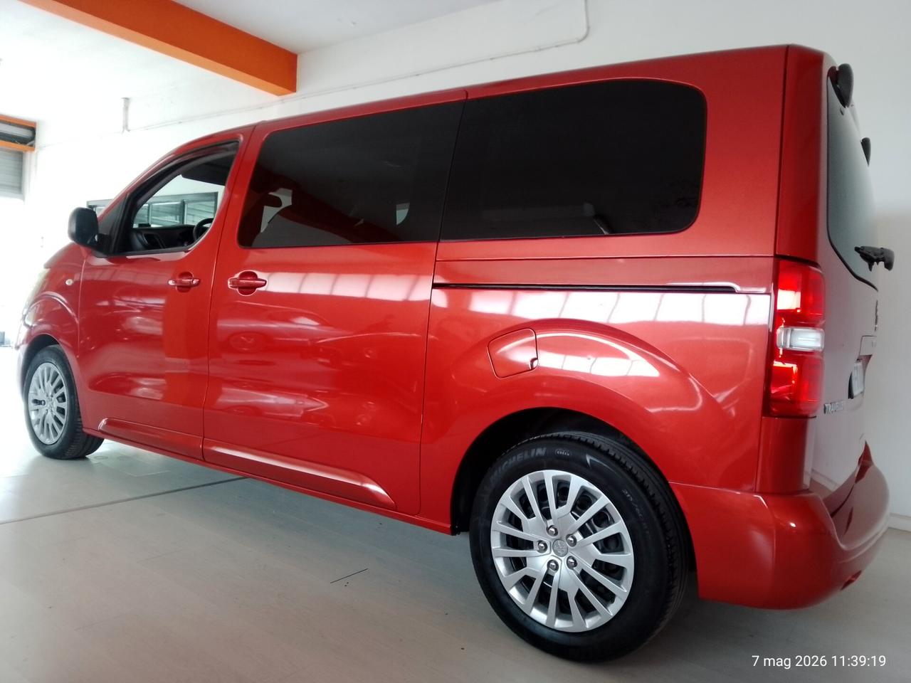 Peugeot Traveller HDi 115cv 9 POSTI