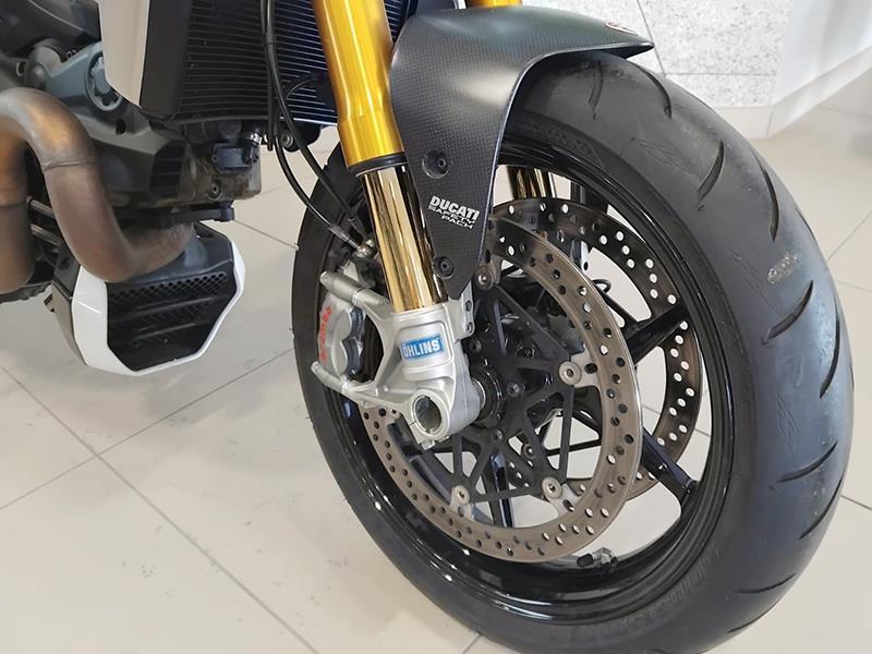 Ducati Monster 1200 S