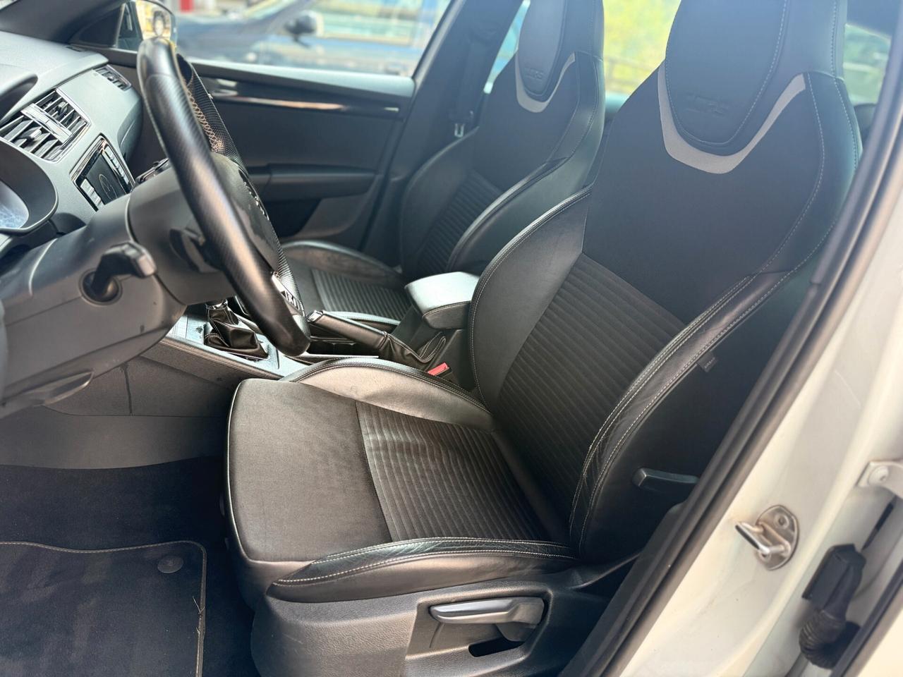 Skoda Octavia 2.0 TDI DSG Wagon RS E6 184CV