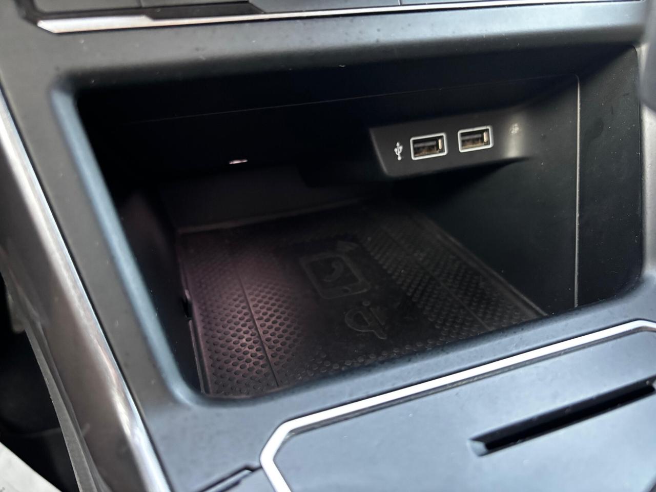 Polo 1.6 TDI 95 CV DSG 5p. R-LINE
