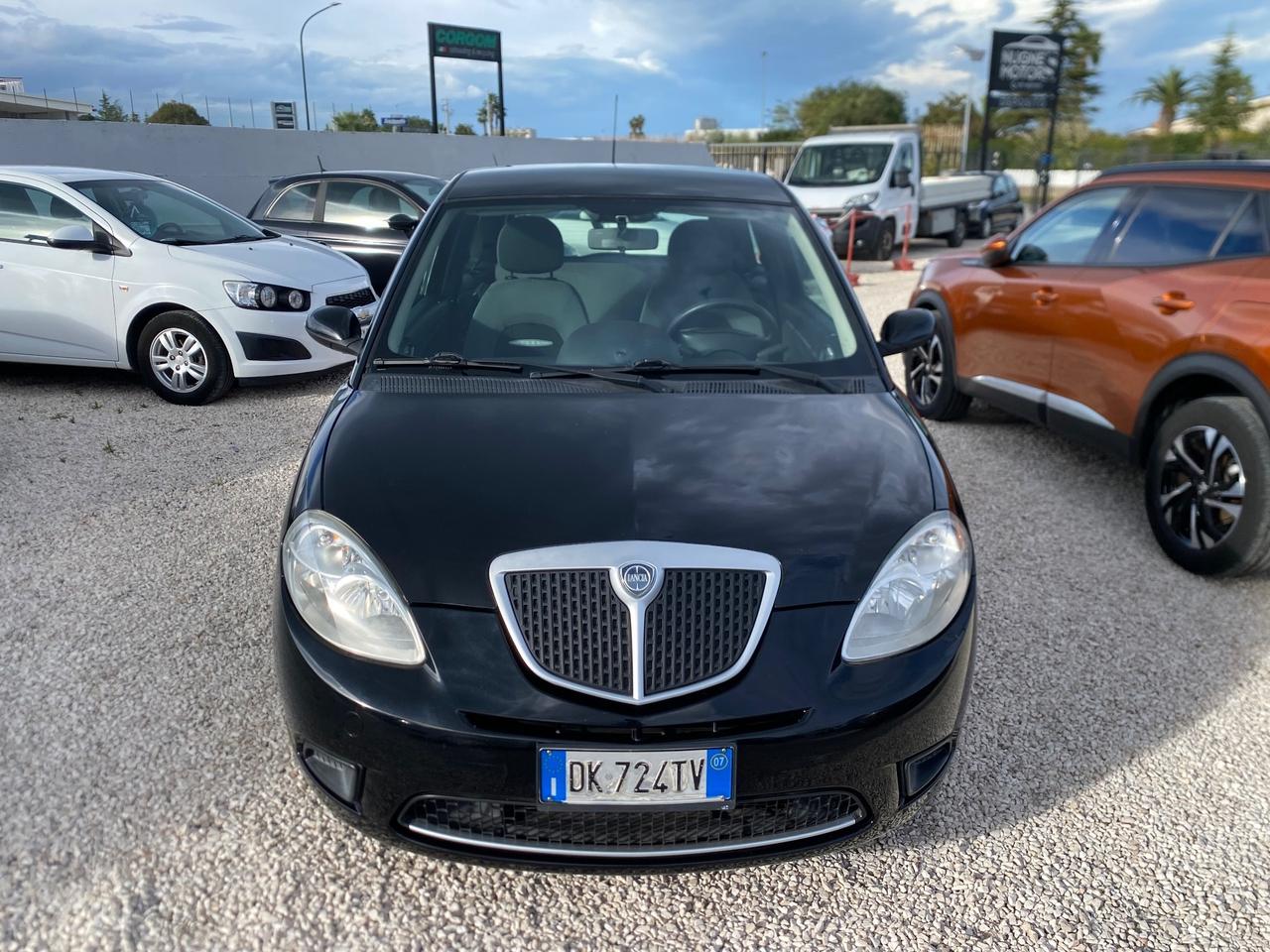 Lancia Ypsilon 1.2 Oro Giallo UNICO PROPIETARIO NEOPATENTATI