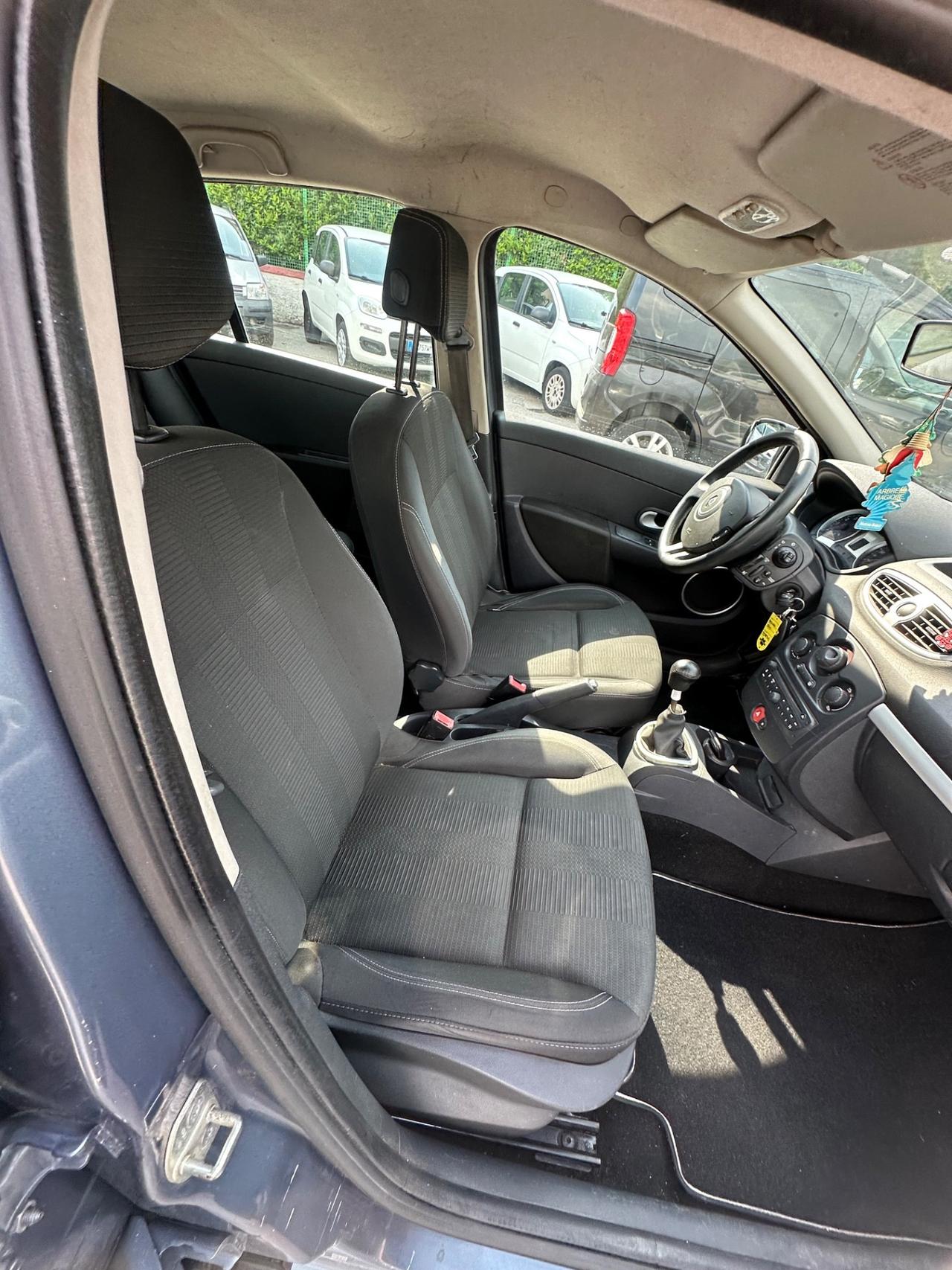 Renault Clio 1.2 16V 5 porte Luxe