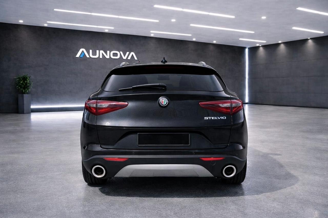 Alfa Romeo Stelvio 2.2 Turbodiesel 160 CV AT8 RWD
