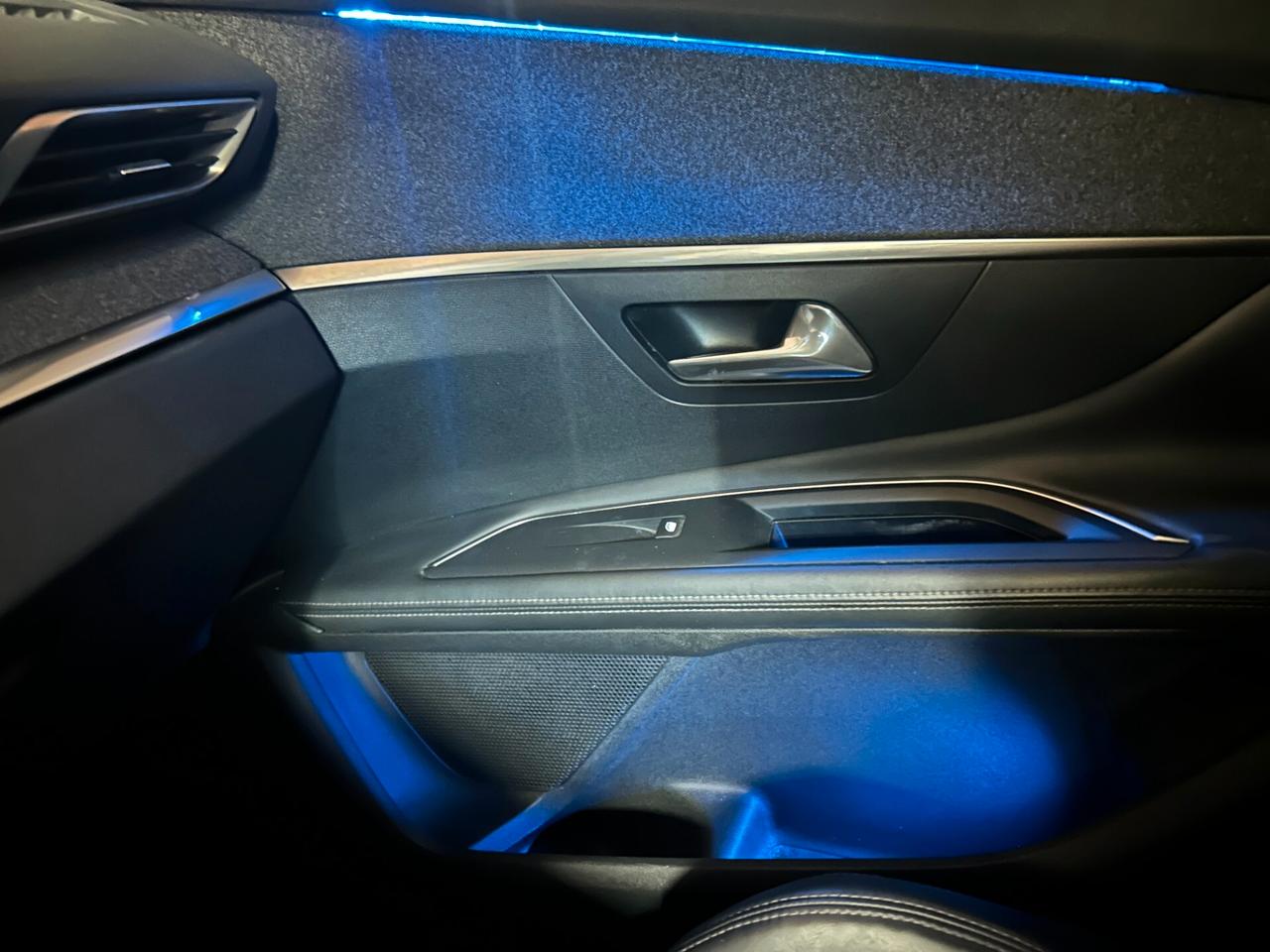 Peugeot 3008 BlueHDi 120 S&S EAT6 Allure full optional Camera, Keyless go, Led, Navi, palette al volante