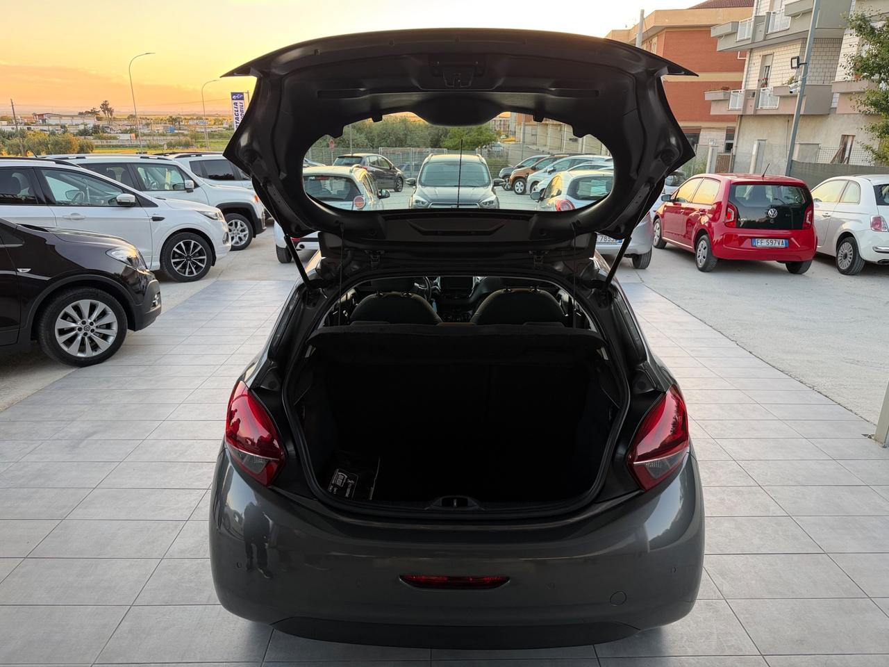 Peugeot 208 BlueHDi 75 5 porte Allure
