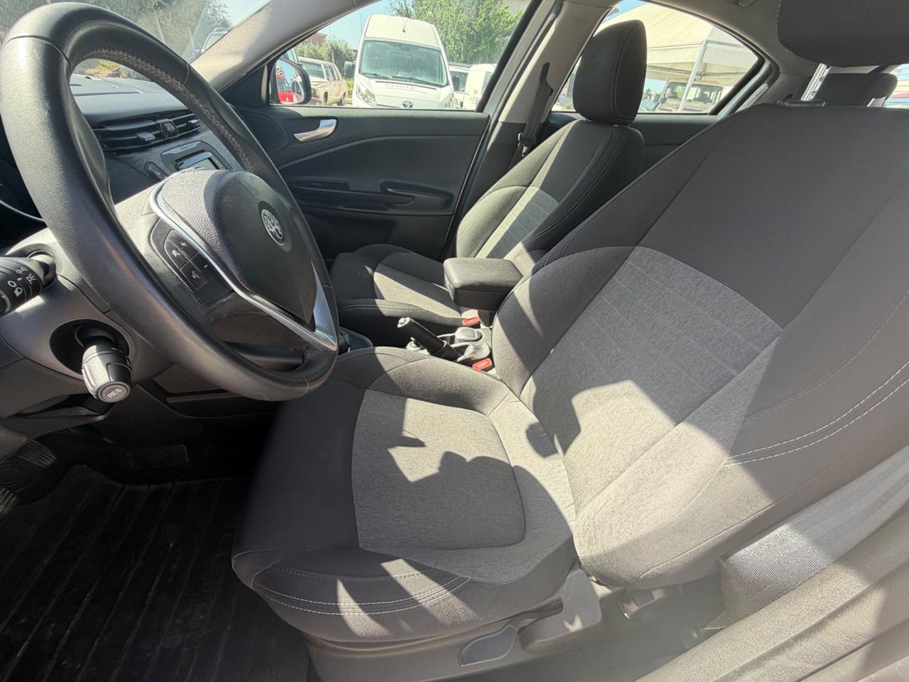 Alfa Romeo Giulietta 1.6 JTDm 120 CV Business