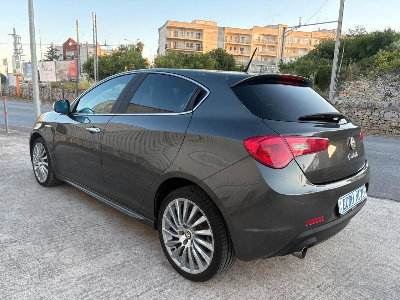 Alfa Romeo Giulietta 1.6 JTDm-2 105 CV Distinctive