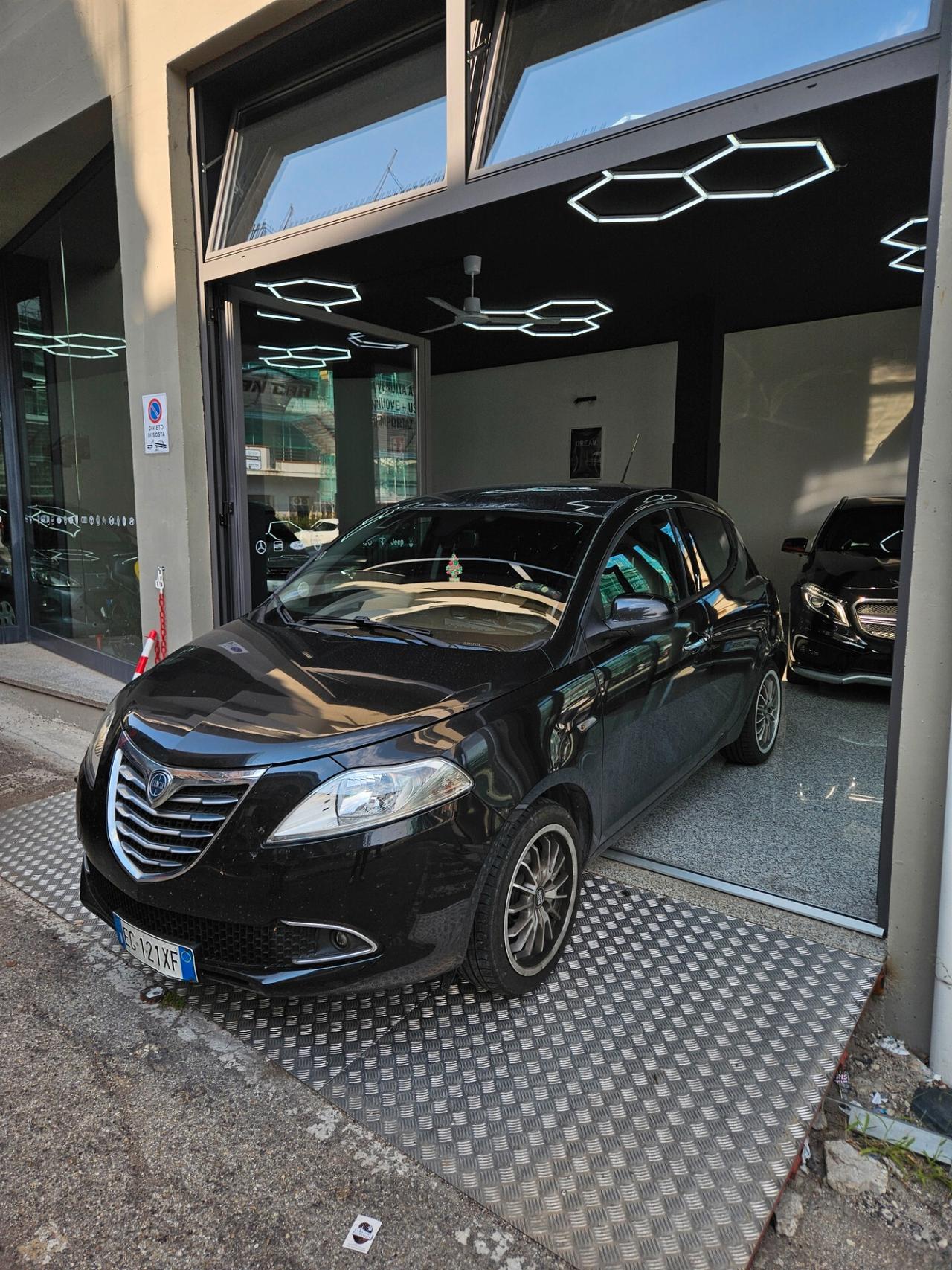 Lancia Ypsilon 1.3 MJT 16V 95 CV 5 porte S&S Platinum