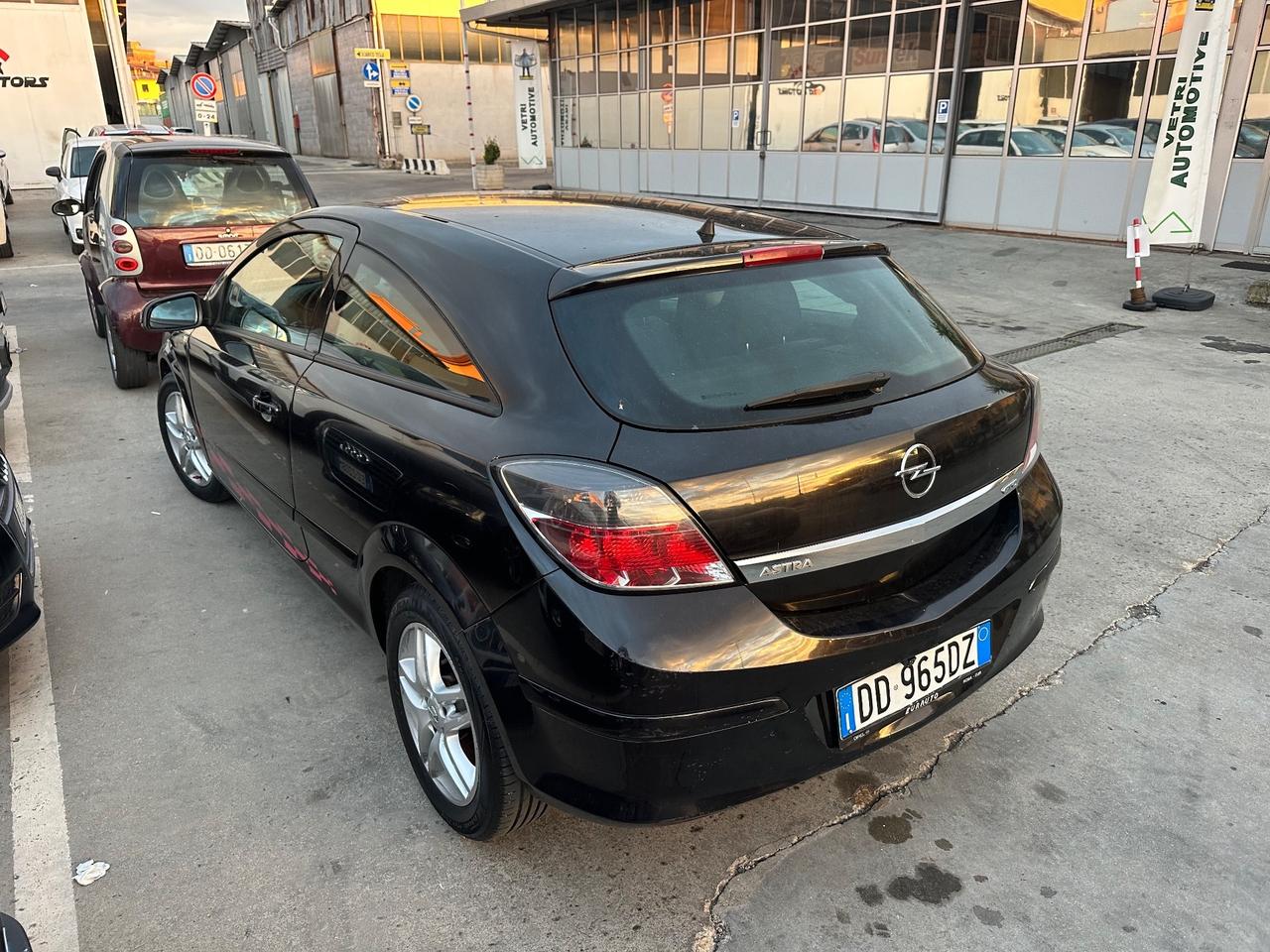 Opel Astra GTC 1.3 CDTI 3 porte Enjoy