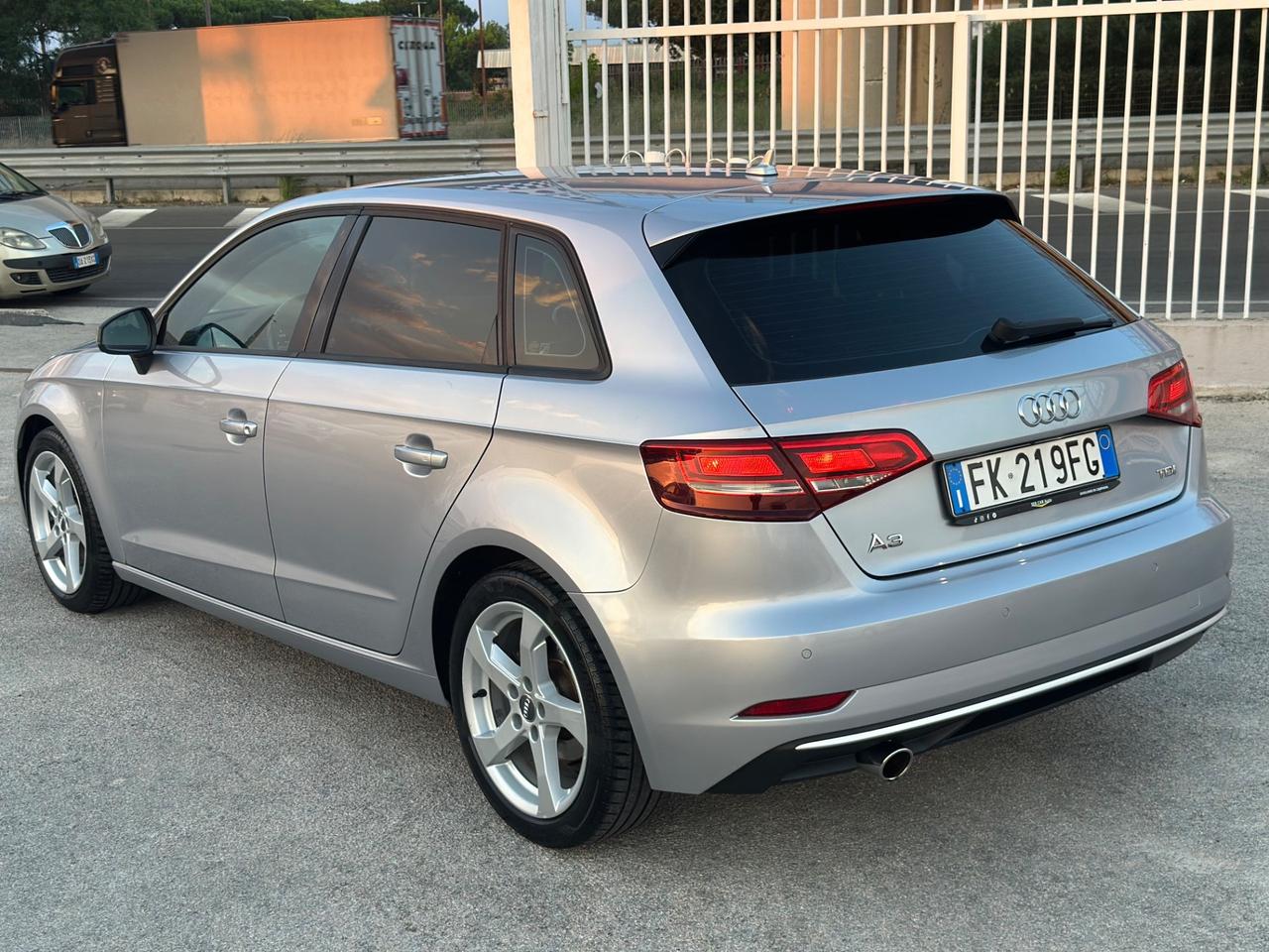 Audi A3 SPB 2017 1.6 TDI 116 CV Sport Restyling