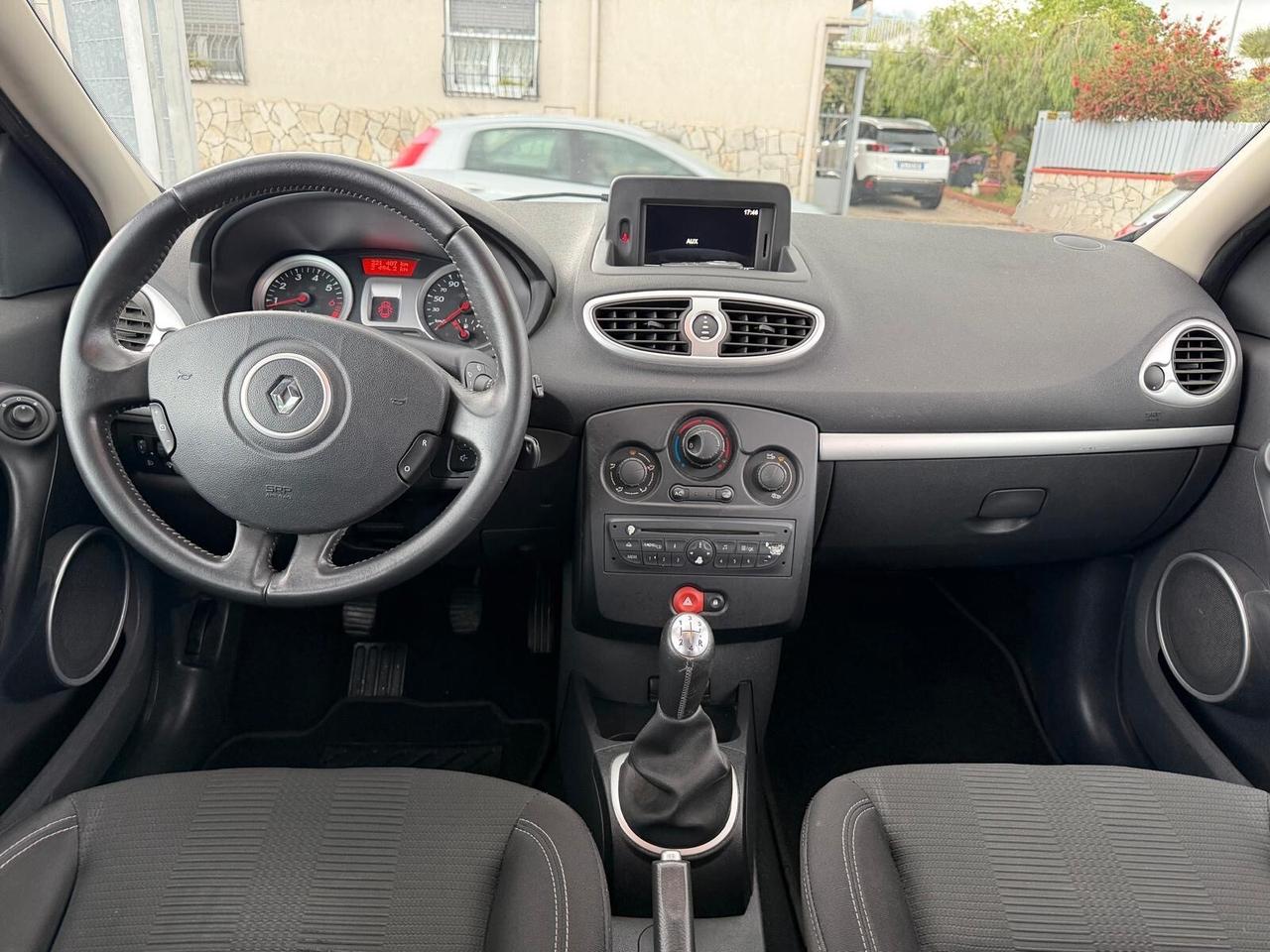 Renault Clio 1.2 16V 5 porte Yahoo!-11/2011