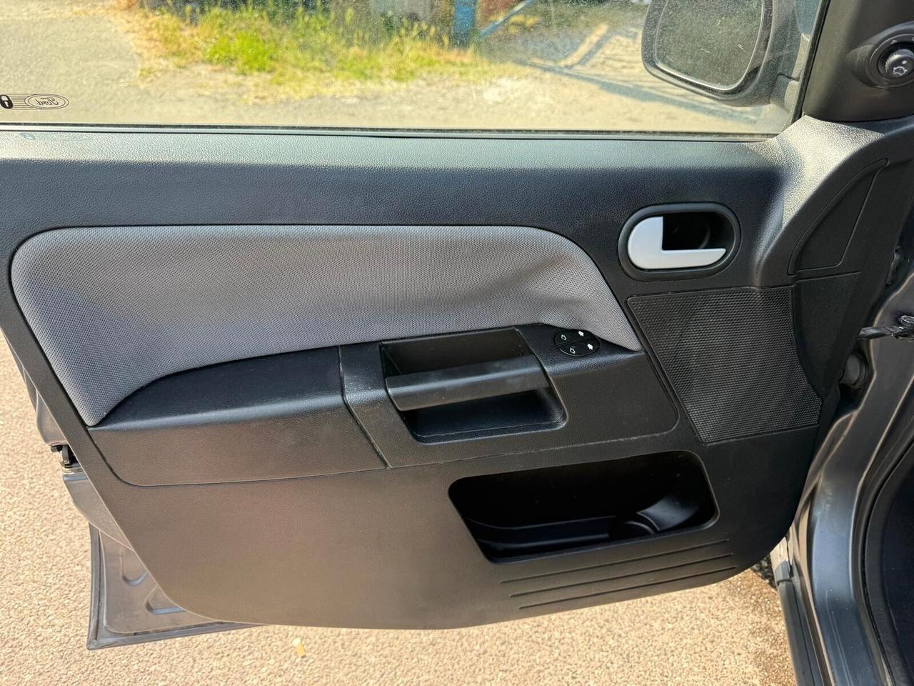 Ford Fusion 1.4 TDCi 5p. Leather