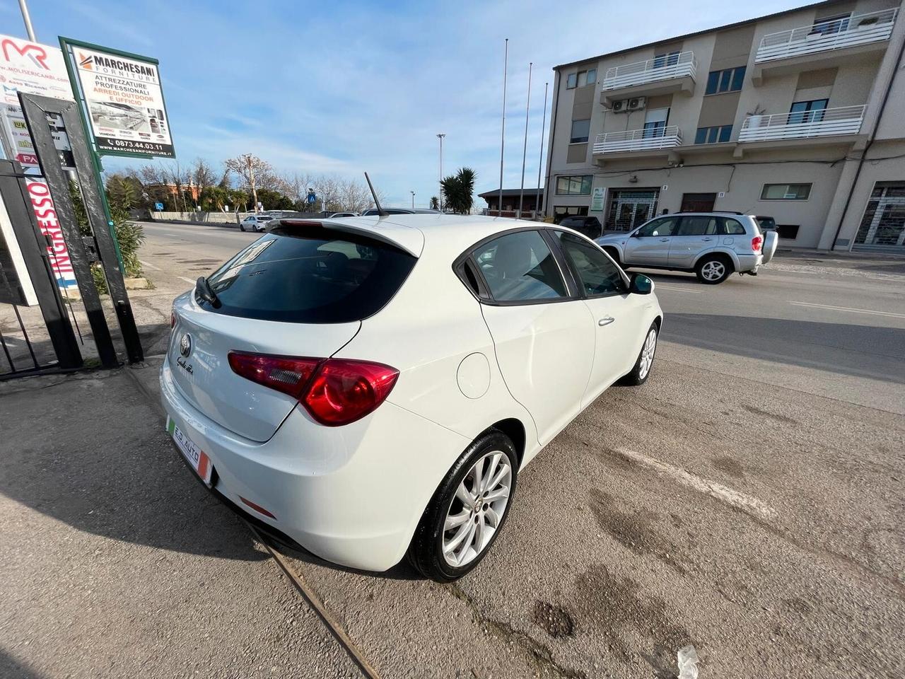 Alfa Romeo Giulietta 1.6 JTDm-2 105 CV Distinctive