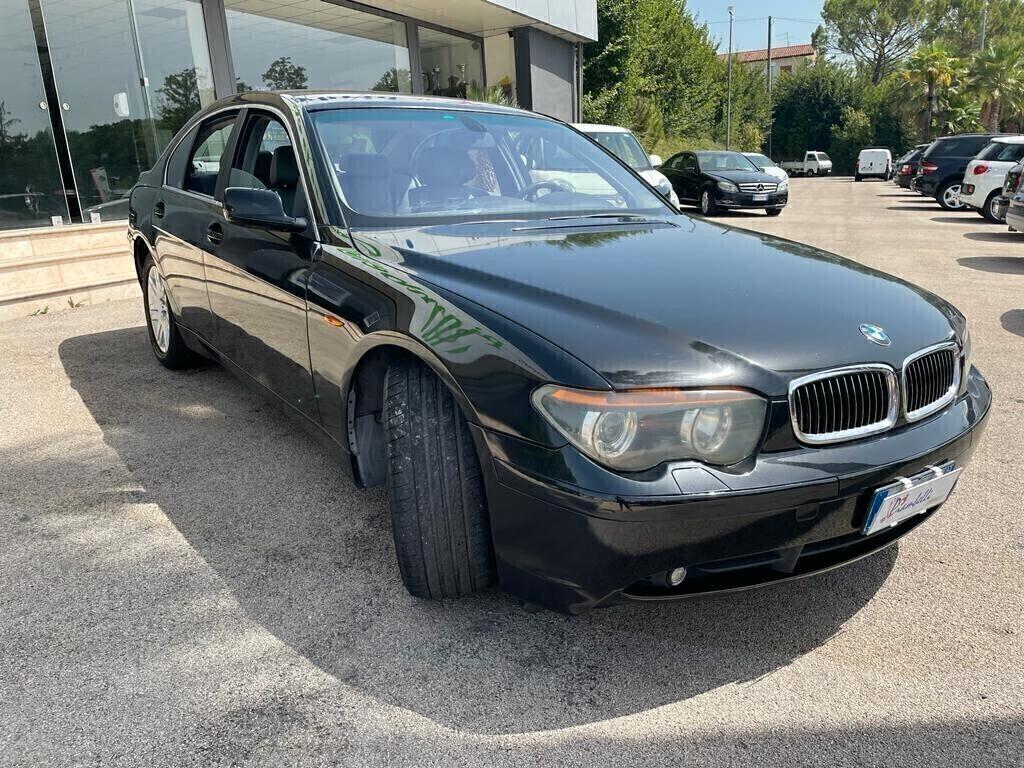 Bmw 735i cat 272 CV