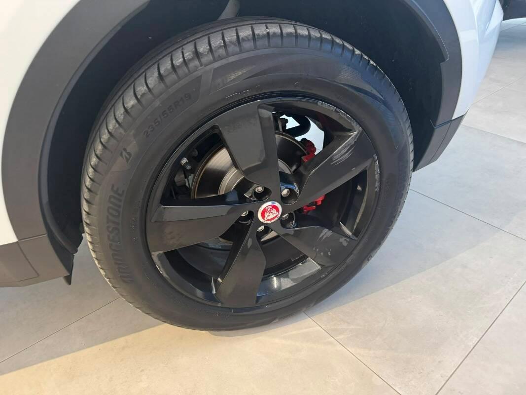 Jaguar E-Pace 2.0d i4 R-Dynamic awd 180cv auto my19