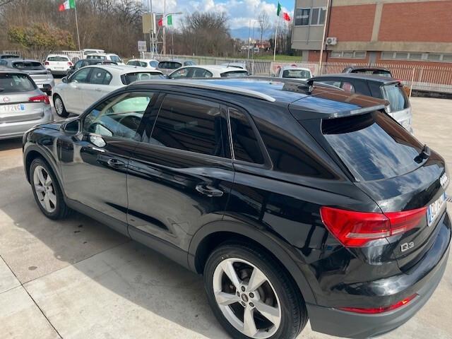 Audi Q3 35 TDI S tronic Business Advanced