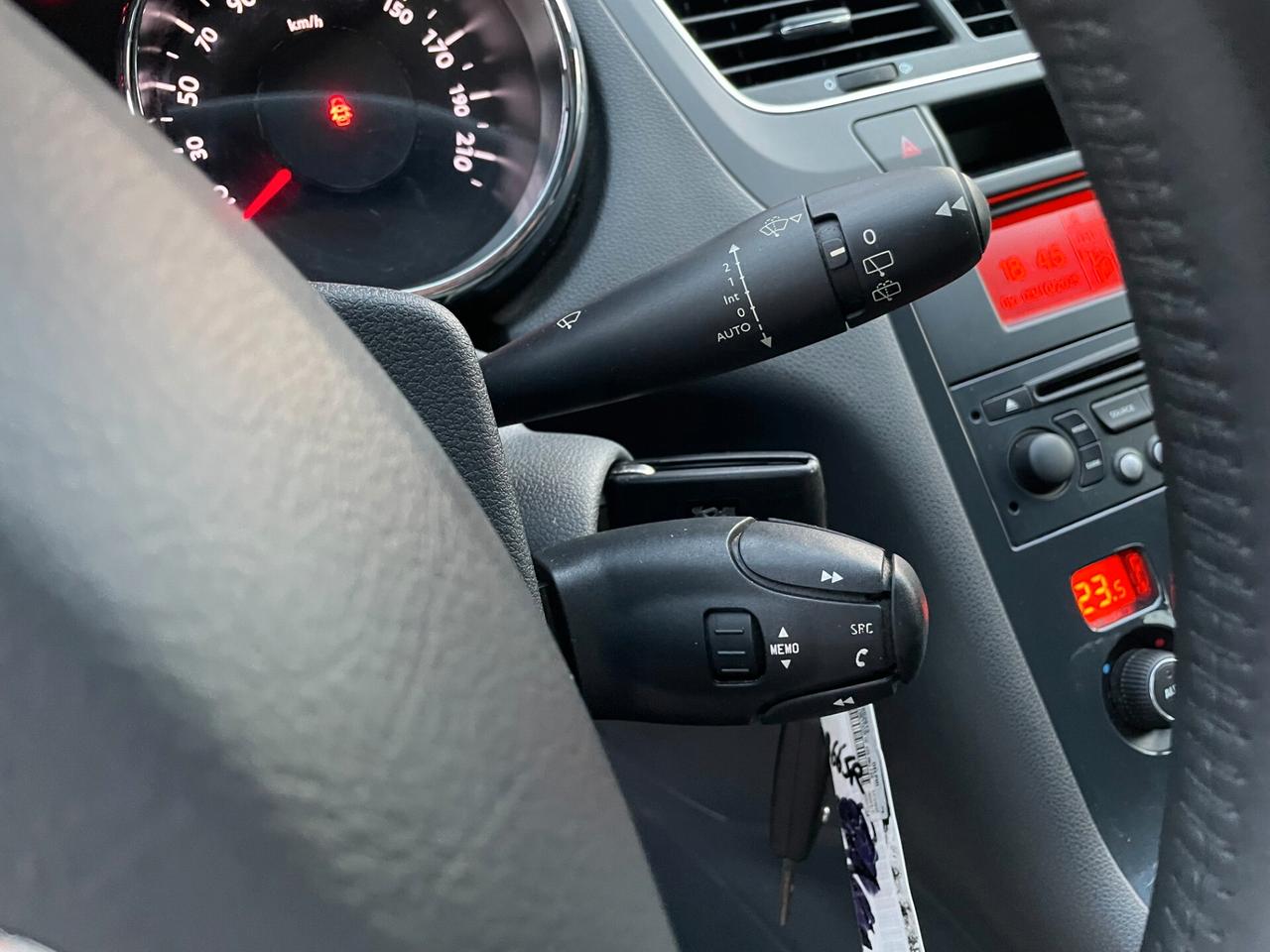Peugeot 5008 1.6 VTi 120CV Tecno 7 POSTI PERFETTO!!