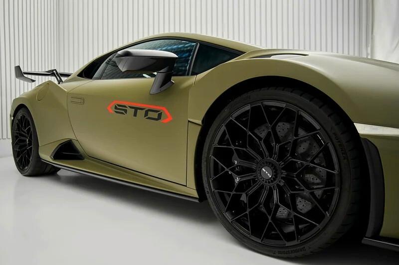 Lamborghini Huracàn STO 5.2 V10 NOLEGGIO LUNGO TERMINE - LEASING FULL INCLUSIVE