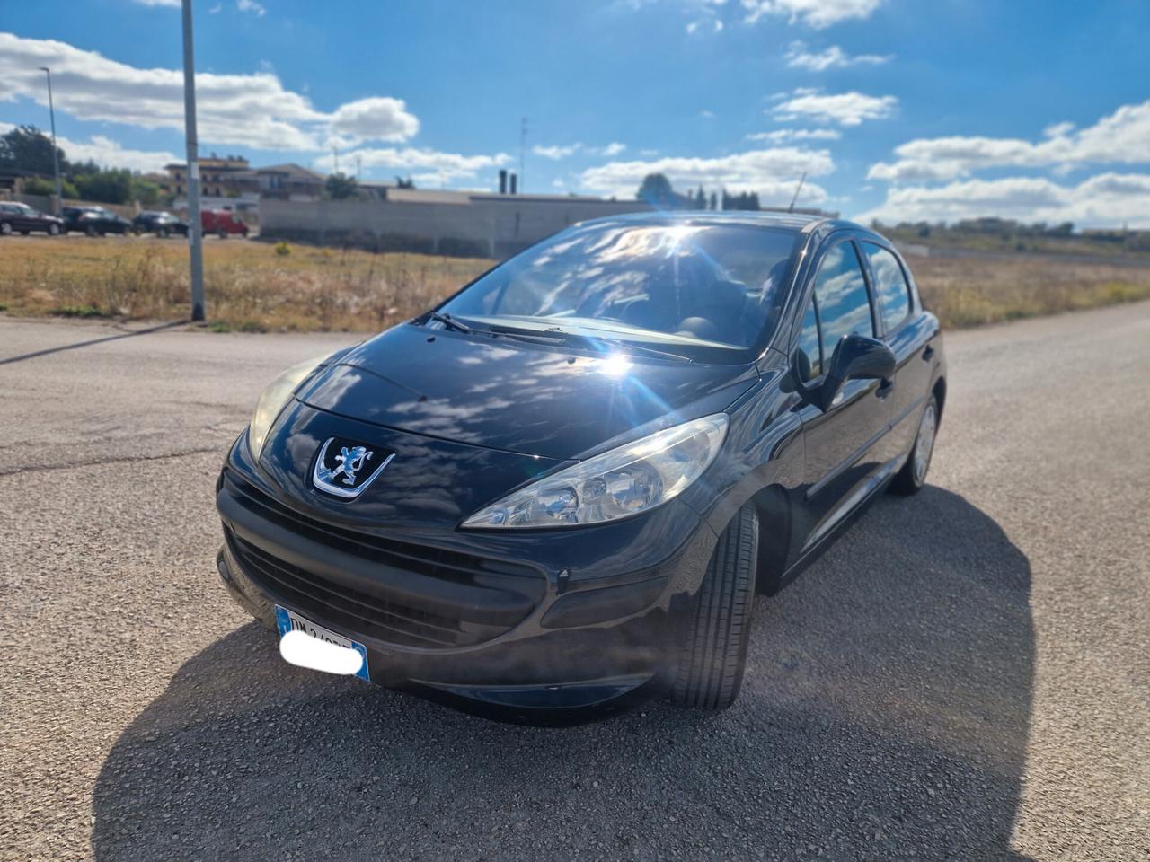 Peugeot 207 1.4 HDi 70CV 5p. X Line