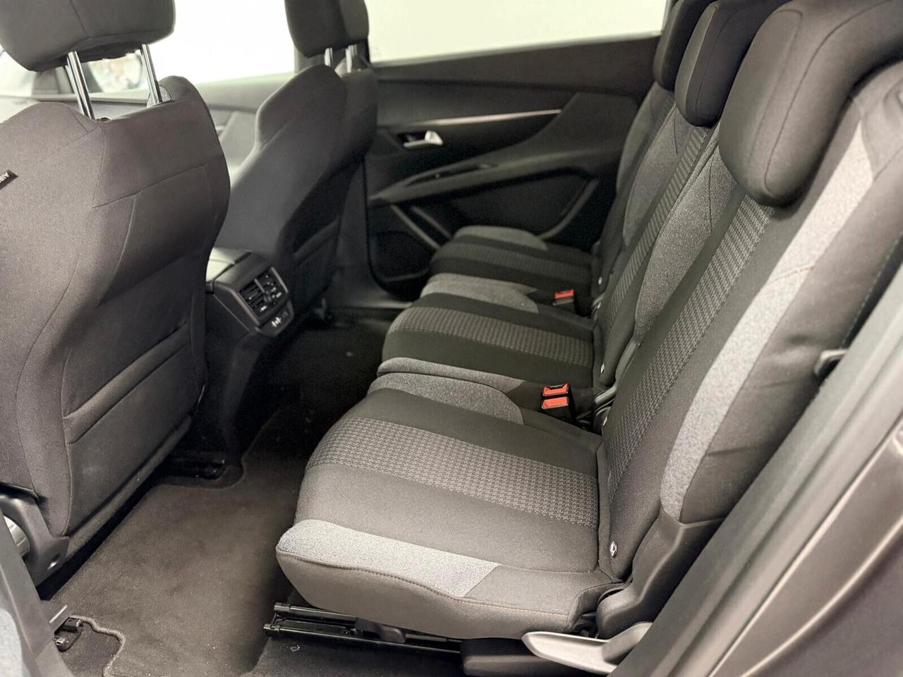 Peugeot 5008 BlueHDi 130 S&S EAT8 Active Pack