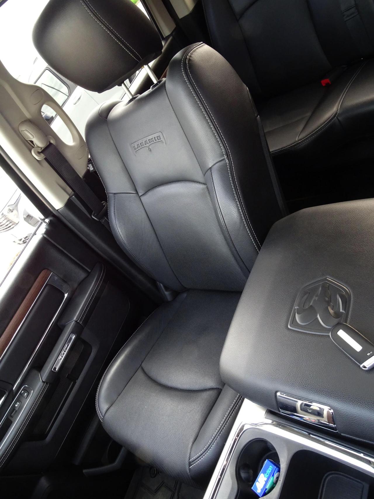 Dodge RAM 1500 AWD 5.7L V8 401CV LARAMIE AUTOCARRO