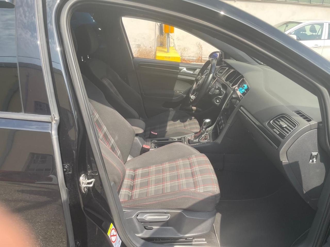 Volkswagen Golf GTI Performance 2.0 TSI DSG 5p. BlueMotion Technology