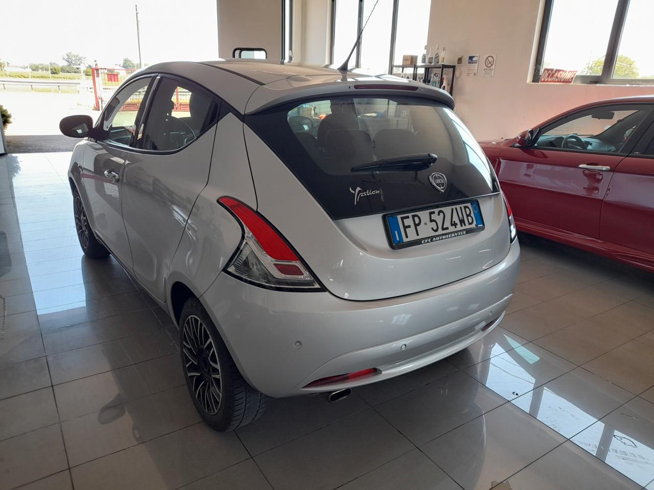 Lancia Ypsilon 1.2 69 CV 5 porte S&S Platinum