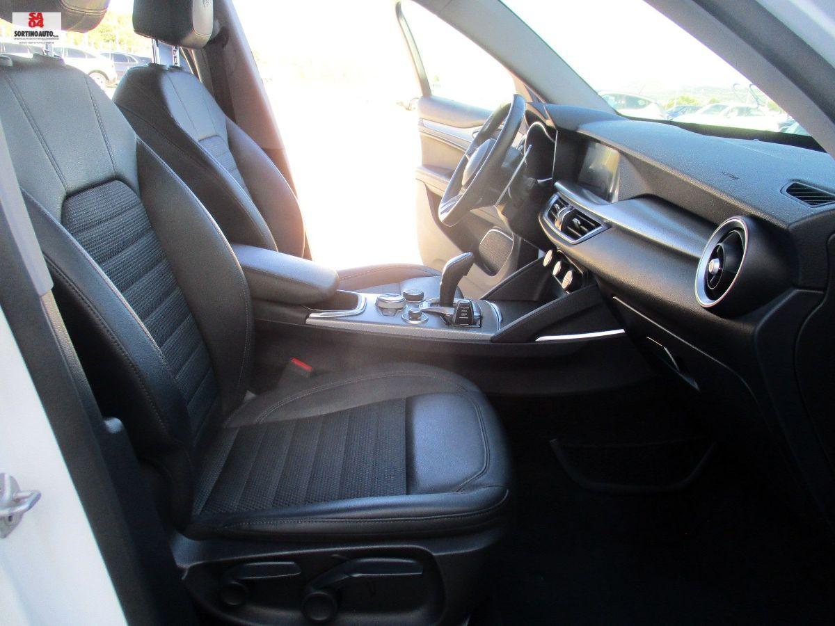 A.R.Stelvio 2.2 T.diesel 190CV AT8 Q4 SPRINT 2021