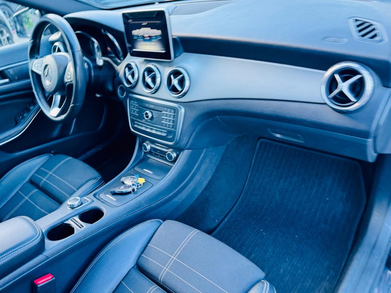 Mercedes-benz GLA 200 d Premium
