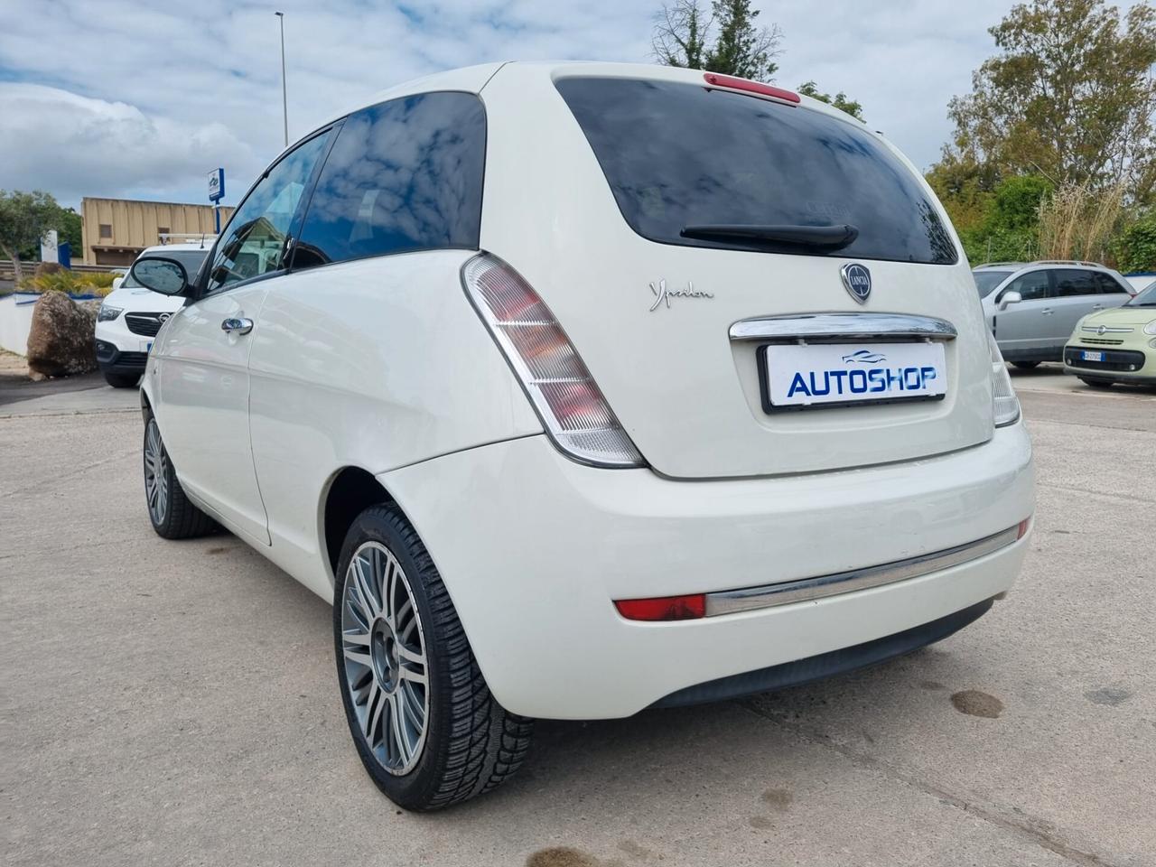 Lancia Ypsilon 1.2 Argento