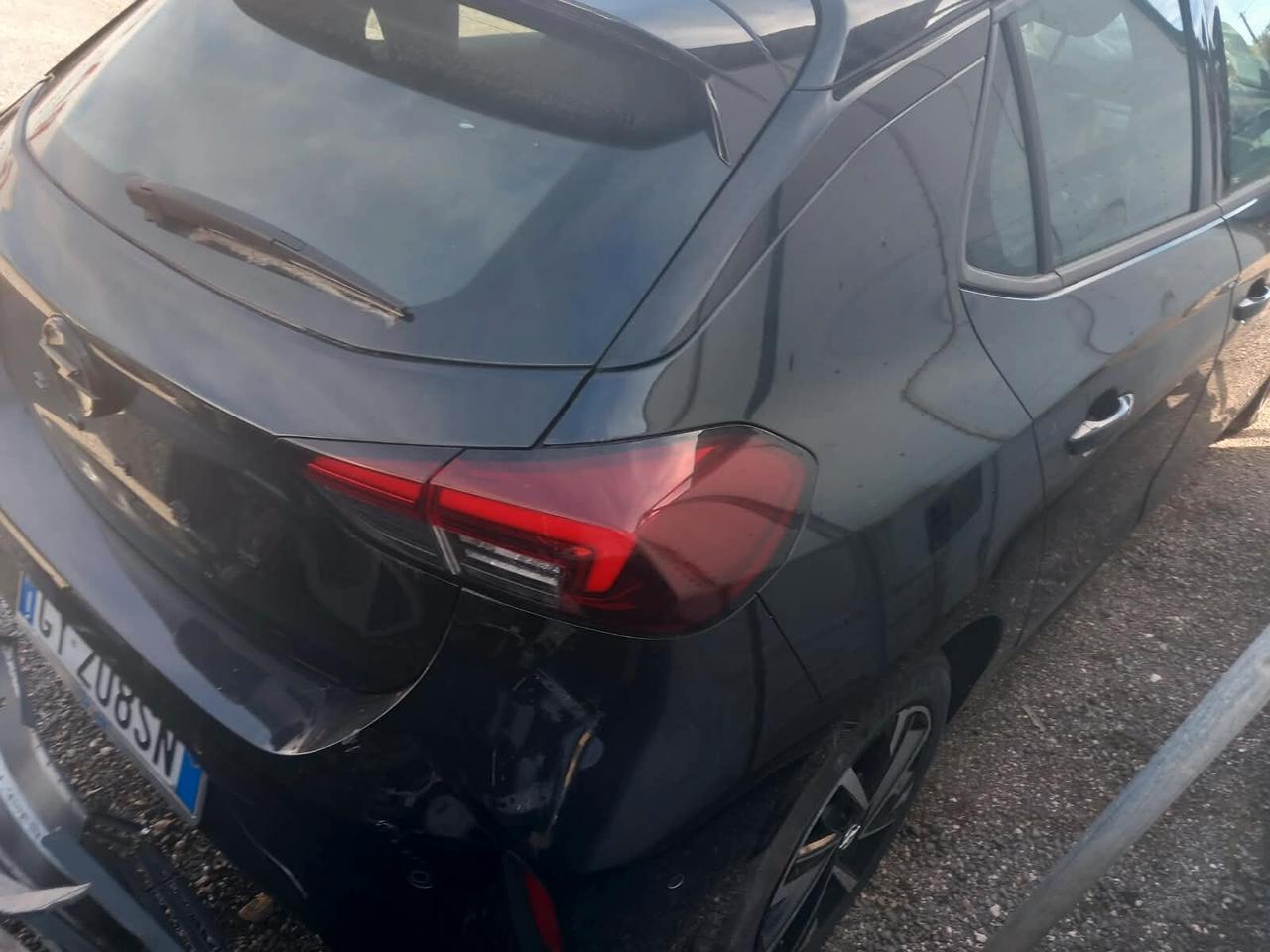 Opel Corsa 1.2 100 CV GS incidentato